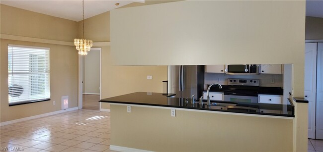 Foto del edificio - 4714 SW 20th Ave