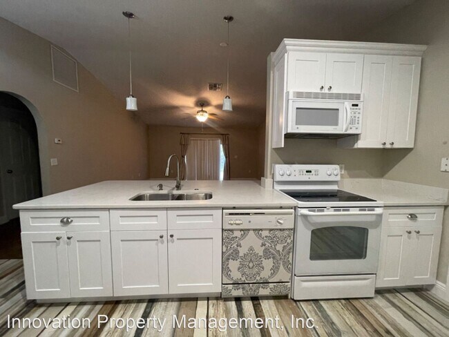 Foto del edificio - 3 br, 2 bath House - 4921 Preserve Blvd