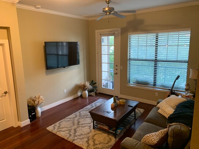 Foto del edificio - 7342 Oak Manor Dr