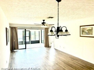 Foto del edificio - 7 Charlton Dr