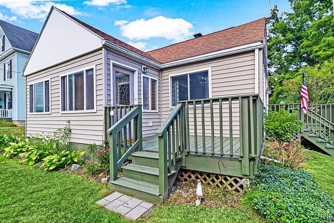 Building Photo - 127 1/2-122 Oxford Rd