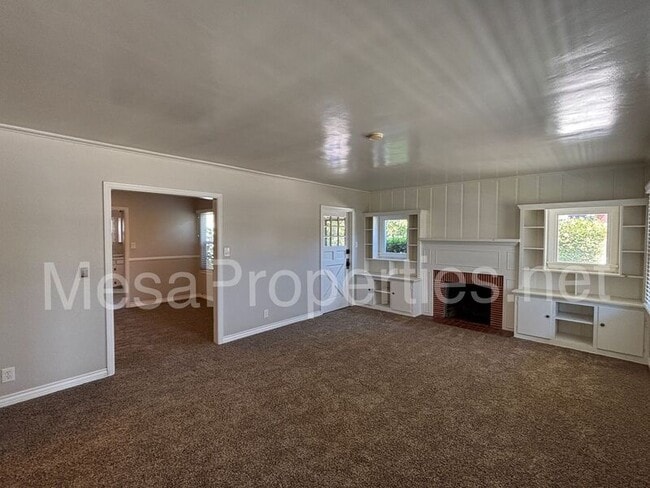 Building Photo - 1243 N College Way