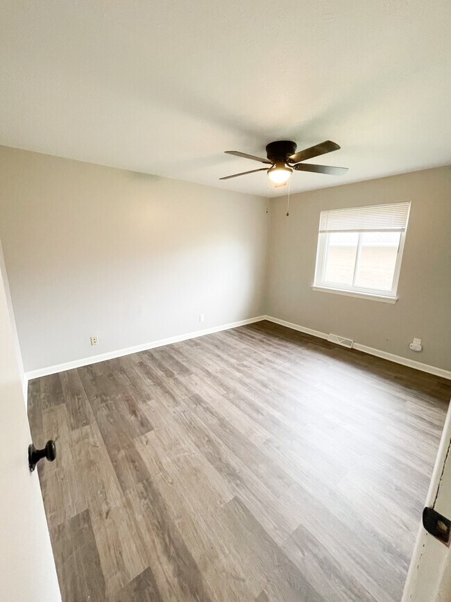 2477 Warren Pky Unit 2, Twinsburg, OH 44087 Condo for Rent in