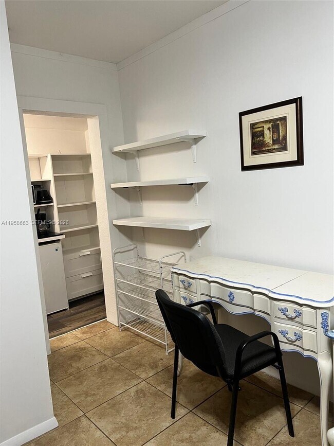 Foto del edificio - 6400 Fletcher St