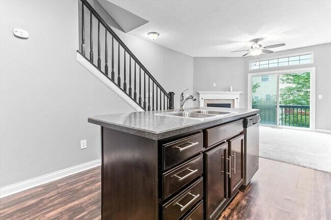 Building Photo - 332 Lemery Dr