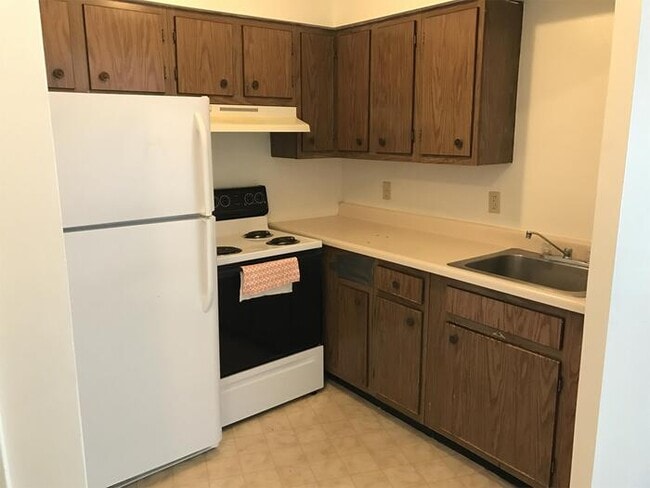Building Photo - Apartment in West-Central Peoria
