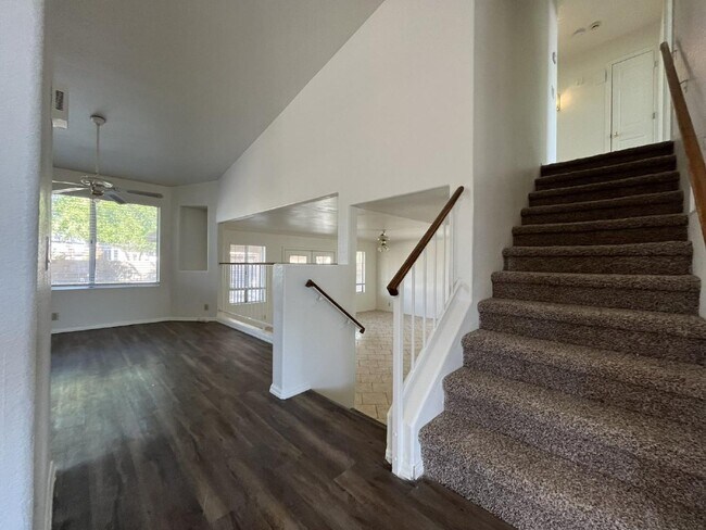 Building Photo - 6755 N 89th Ave
