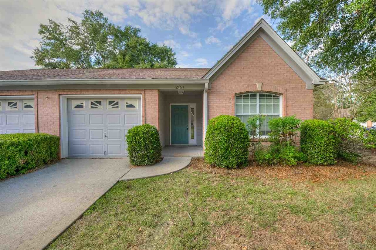 Foto principal - 3567 Tubbercurry Ct