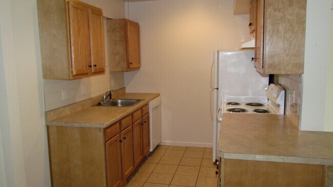 Foto del edificio - Available June 21!!