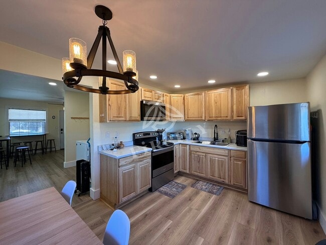 Building Photo - 2248 Sitgreaves Dr