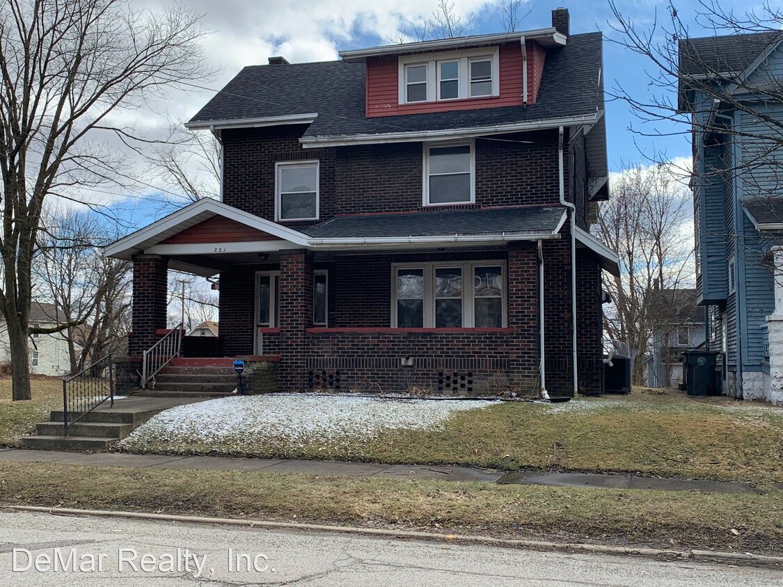 Primary Photo - 5 br, 1.5 bath House - 751 Fairgreen Ave