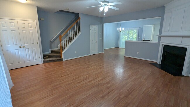 Foto del edificio - 9155 Nesbit Ferry Rd