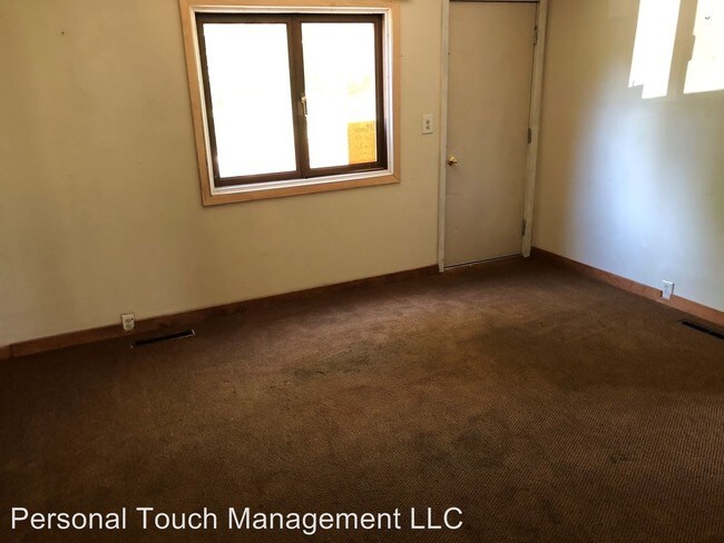 Building Photo - 3 br, 2 bath House - 224 Baker St