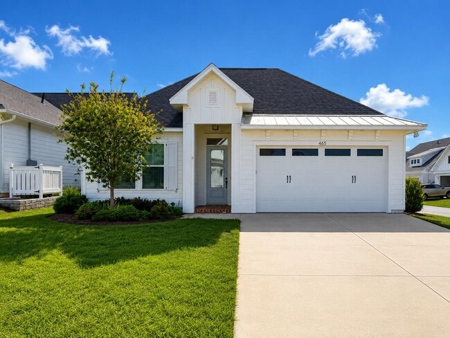 Building Photo - 465 Karcher Ave