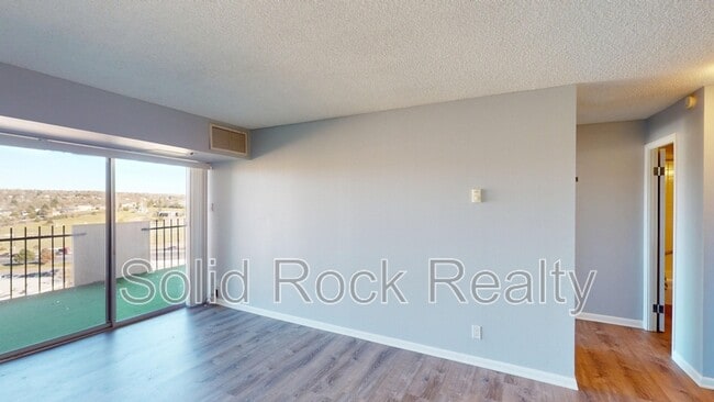 Photo - 411 Lakewood Cir Apartment