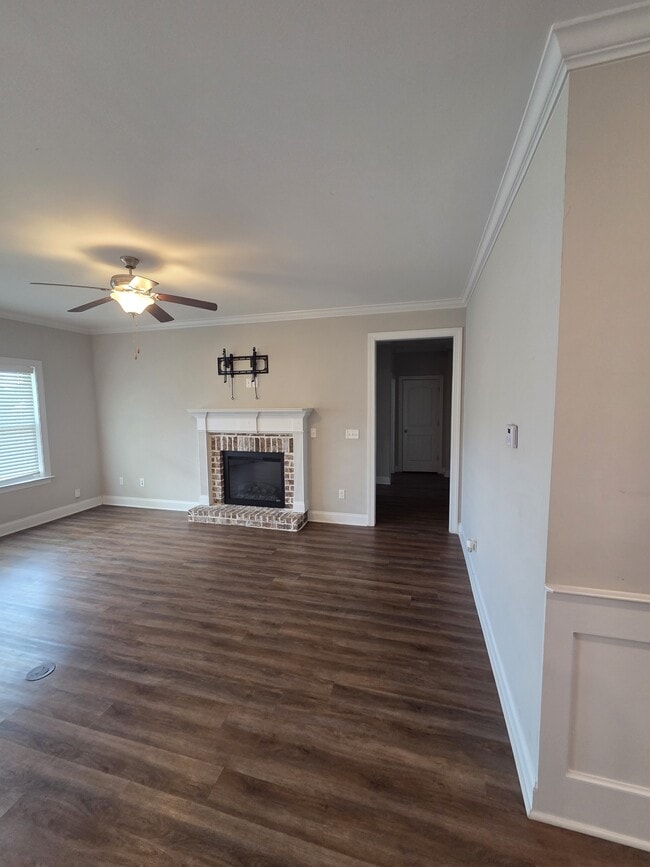 Building Photo - 2105 Thornbury Cove