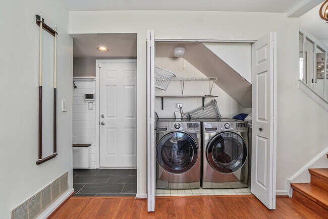 Foto del edificio - 1191 Easton Dr