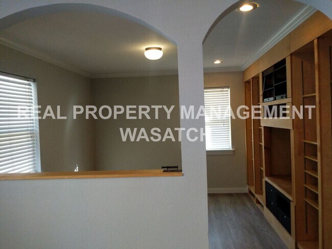 Building Photo - 218-220 E 4800 S