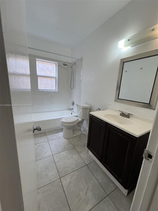 Foto del edificio - 3 bedroom in North Miami FL 33161