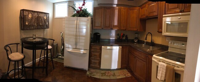 Foto del edificio - Walnut Cove Apartments