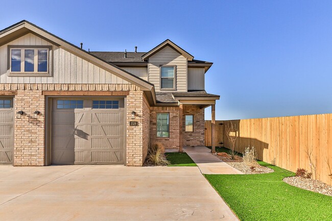 Foto del edificio - Modern Two Bedroom Townhome In Cooper!