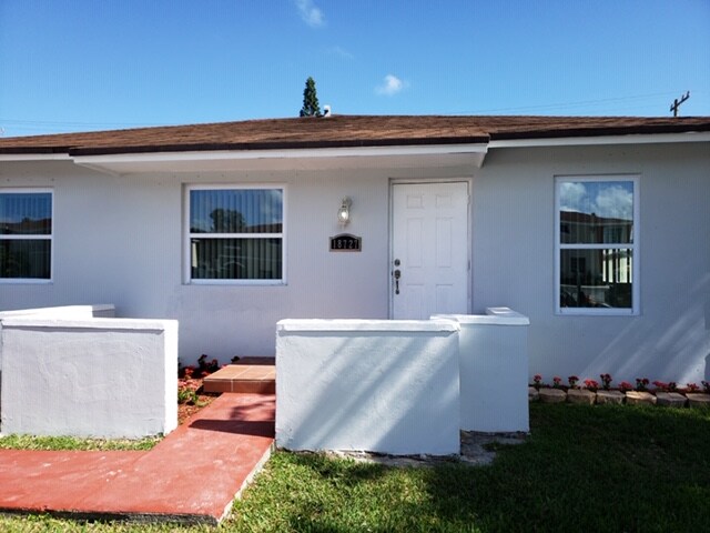 Foto del edificio - 18727 SW 100th Ave