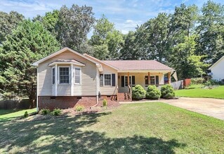 Building Photo - 105 Antelope Dr
