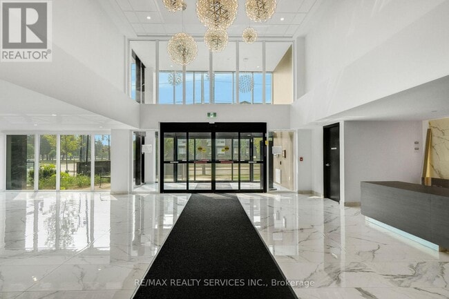 Building Photo - 575-575 Conklin Rd