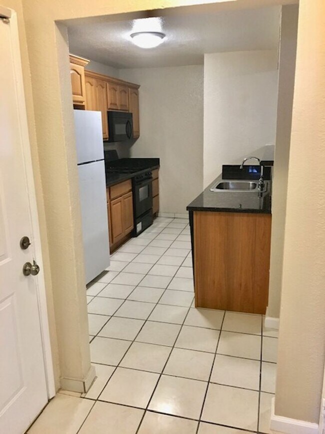 Foto del edificio - F01935