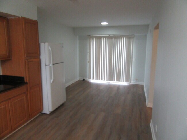 Foto del edificio - 9116 W Oaks Ave