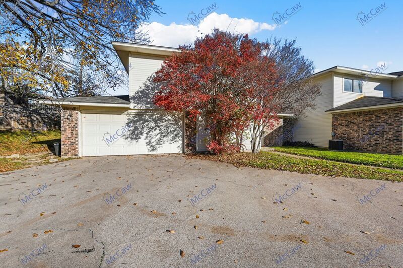 600 Starlinda Ct Unit B, Arlington, TX 76012 Condo for Rent in