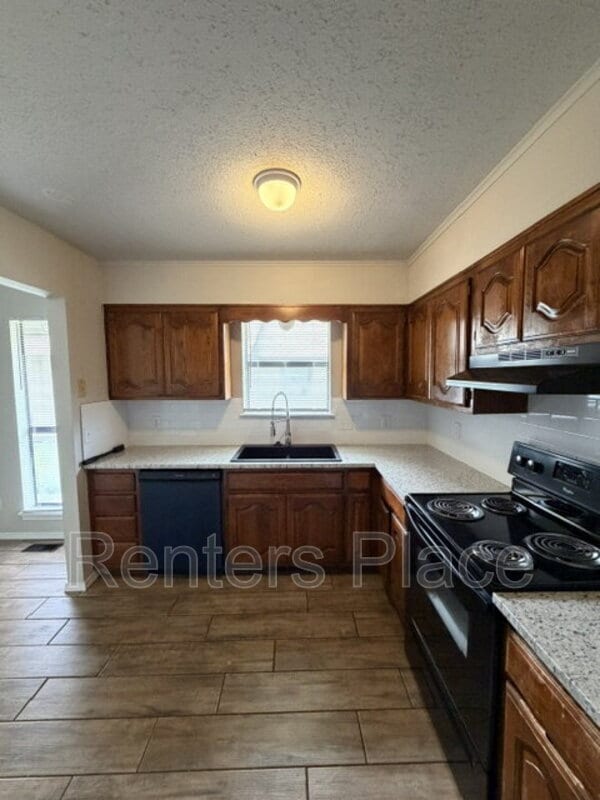 Foto del edificio - 1548 E 74th St