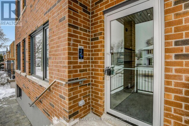 Photo du bâtiment - 137 Marquette Ave