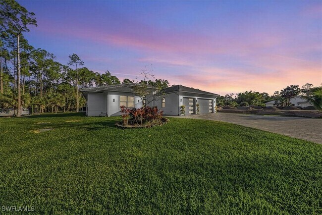 Foto del edificio - 3261 15th Ave SW