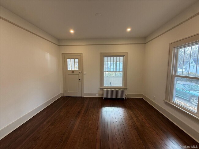 Building Photo - 41 Washington Pl