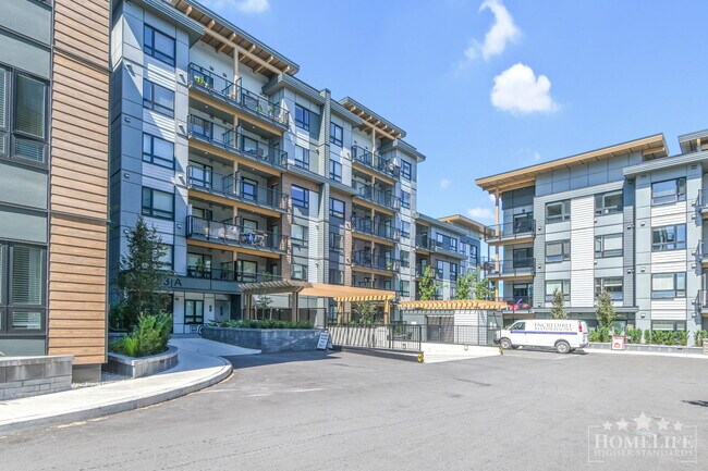 Photo du bâtiment - 2 Bed, 1 Bath Condo for Rent in Willoughby!
