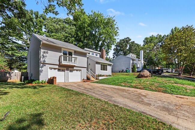 Foto del edificio - 9606 Fairway Ridge Rd