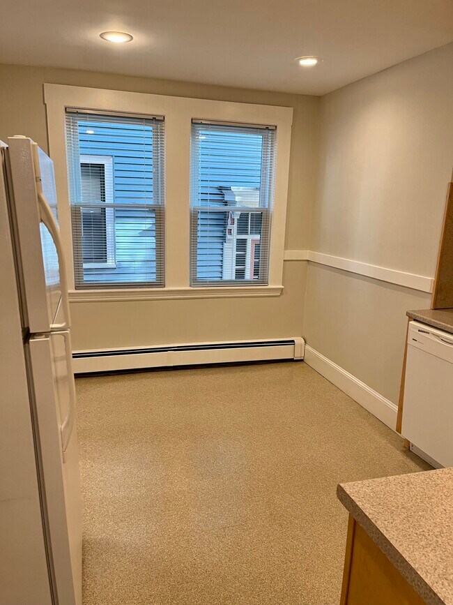 Building Photo - 1 Oak Ter