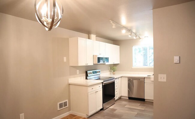 Foto del edificio - Spacious 3-Bedroom Gem in Gig Harbor - You...