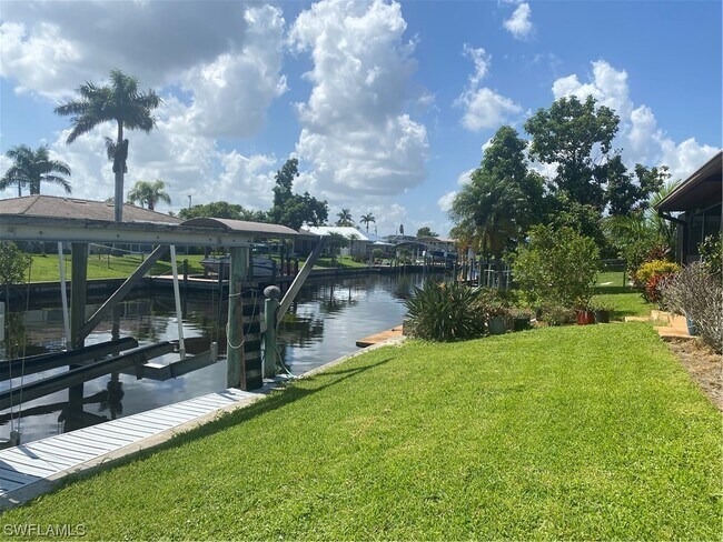 Foto del edificio - 4548 Gulf Ave