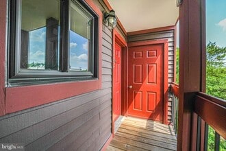 Building Photo - 2815 Lee Oaks Ct