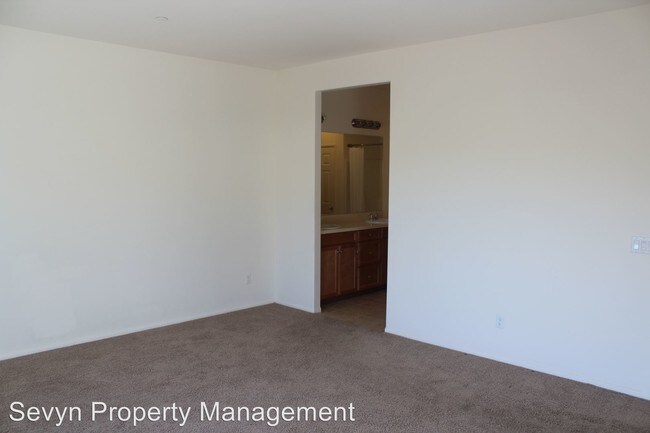 Building Photo - 14327 Sun Valley St