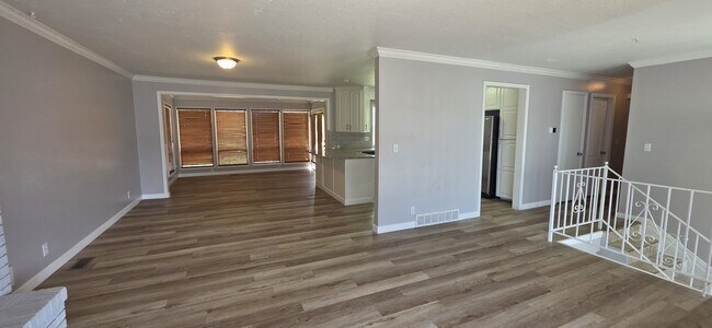 Building Photo - 5557 S 2200 W