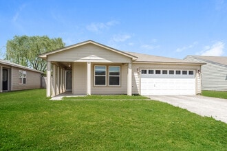Building Photo - 15230 Mill Valley Dr