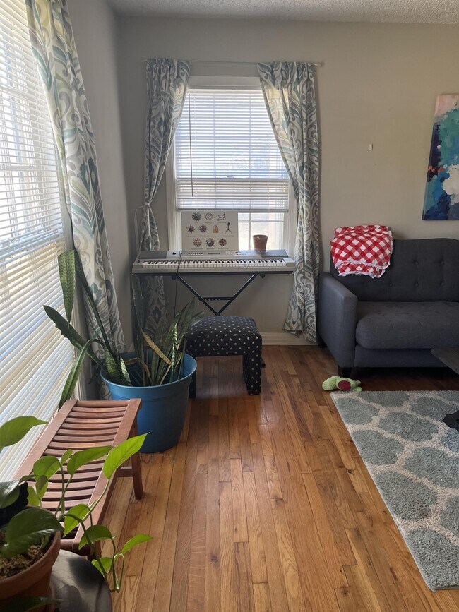 Foto del edificio - 3303 28th St