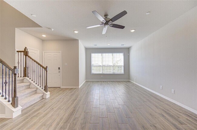 Building Photo - 8006 Scanlan Trce