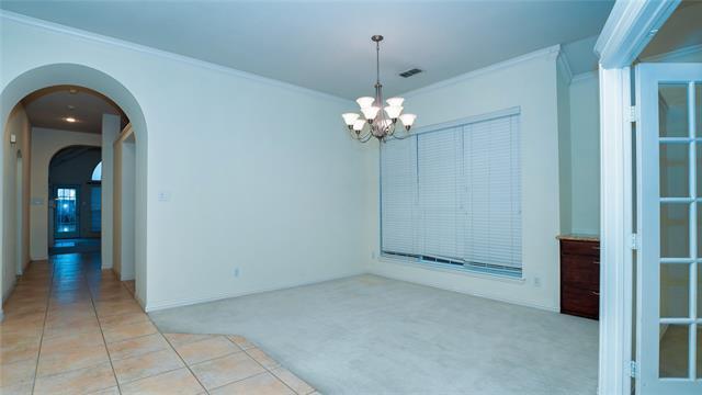 Foto del edificio - 15846 Grove Crest Dr