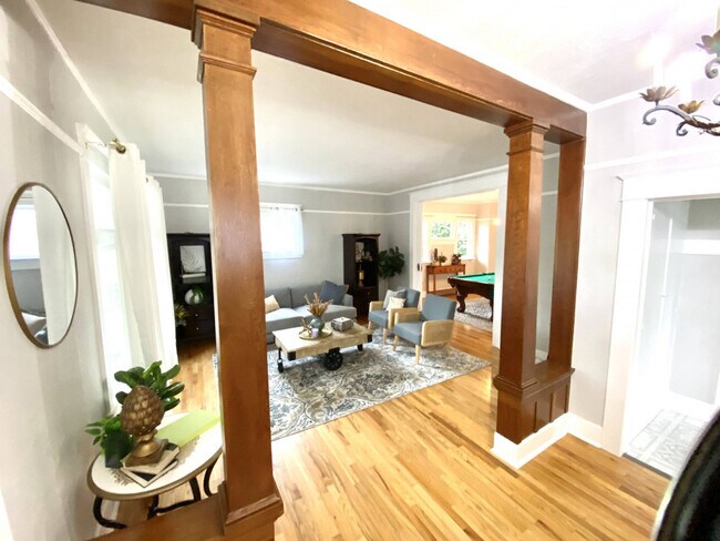 Foto del edificio - 964 SW Ferry St