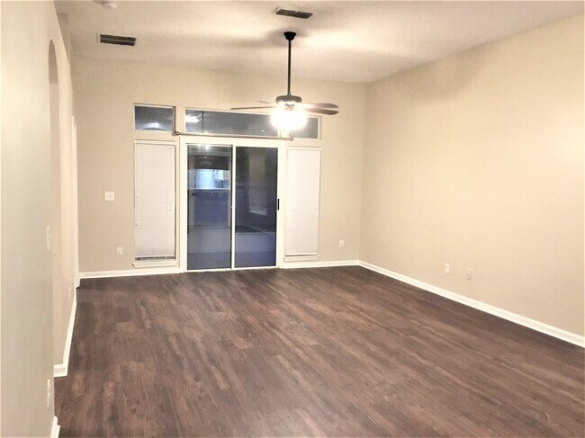 Foto del edificio - 12755 Black Angus Dr