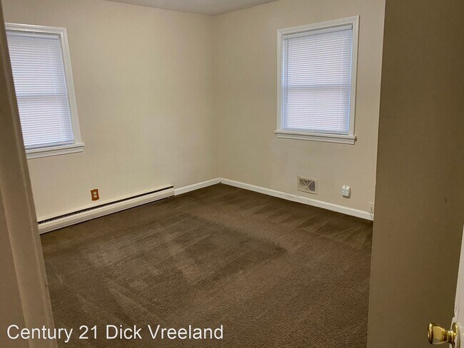 Building Photo - 2 br, 1 bath House - 1243 McCawley Rd.
